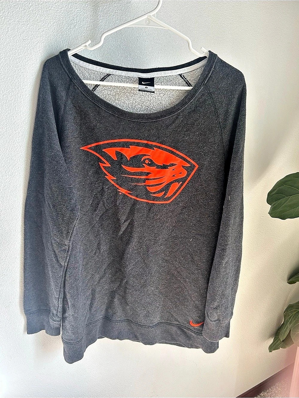 Nike Oregon State Beavers Scoop Neck Sweatshirt Gray & Orange Sweatshirt